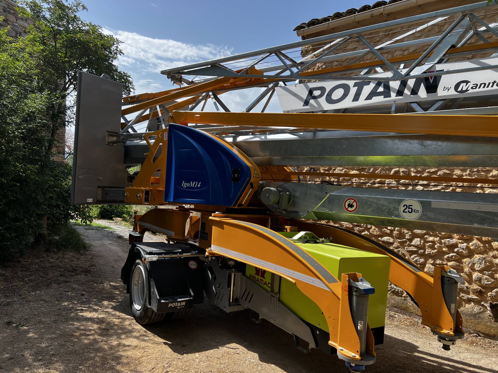 Location d'engins de chantier Pernes-les-fontaines 84210