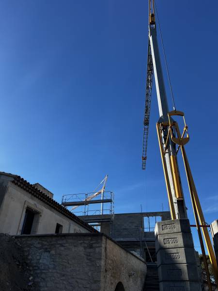 Location de grue avec rotation à 360°